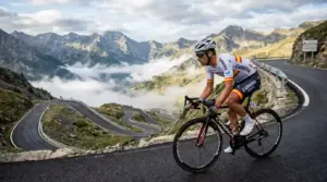 Estrategias de Apuestas en Ciclismo: Guía Experta | PedalBet